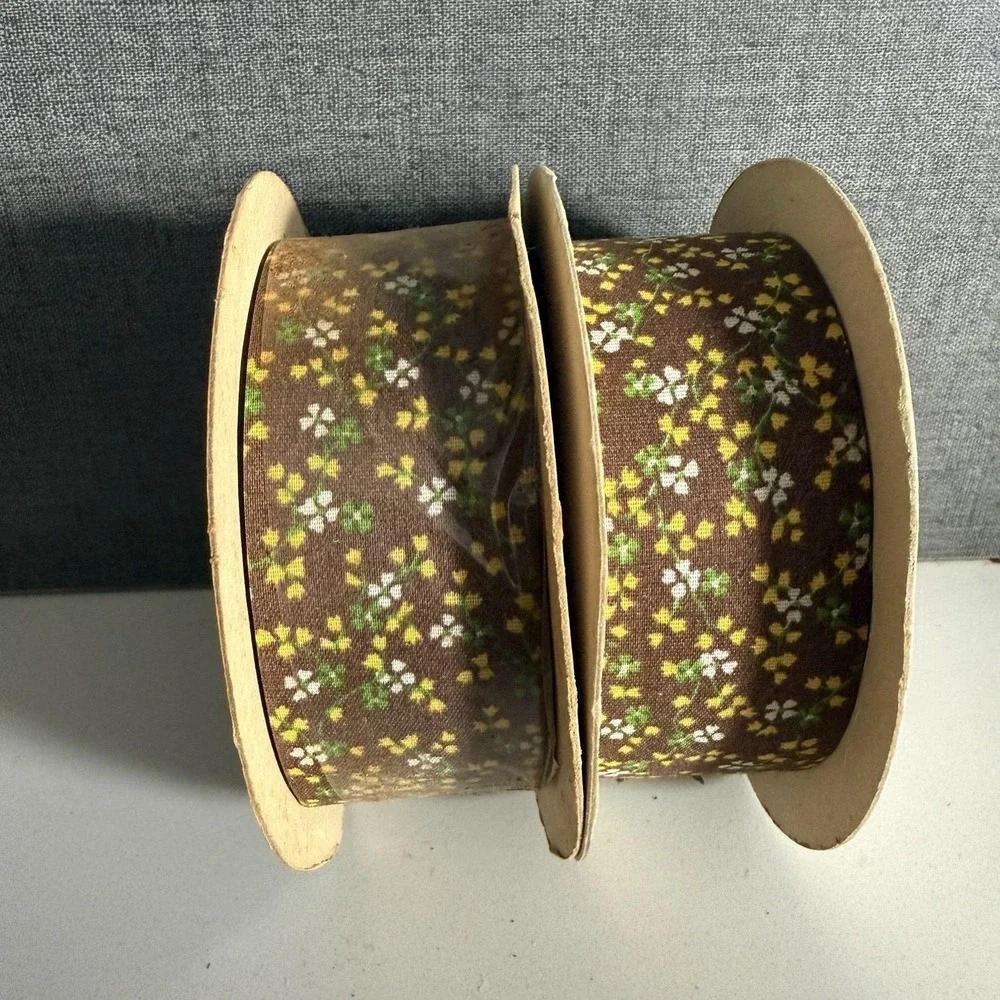 Box Lot Vintage Fabric Ribbon Summer Fall Floral Some NOS